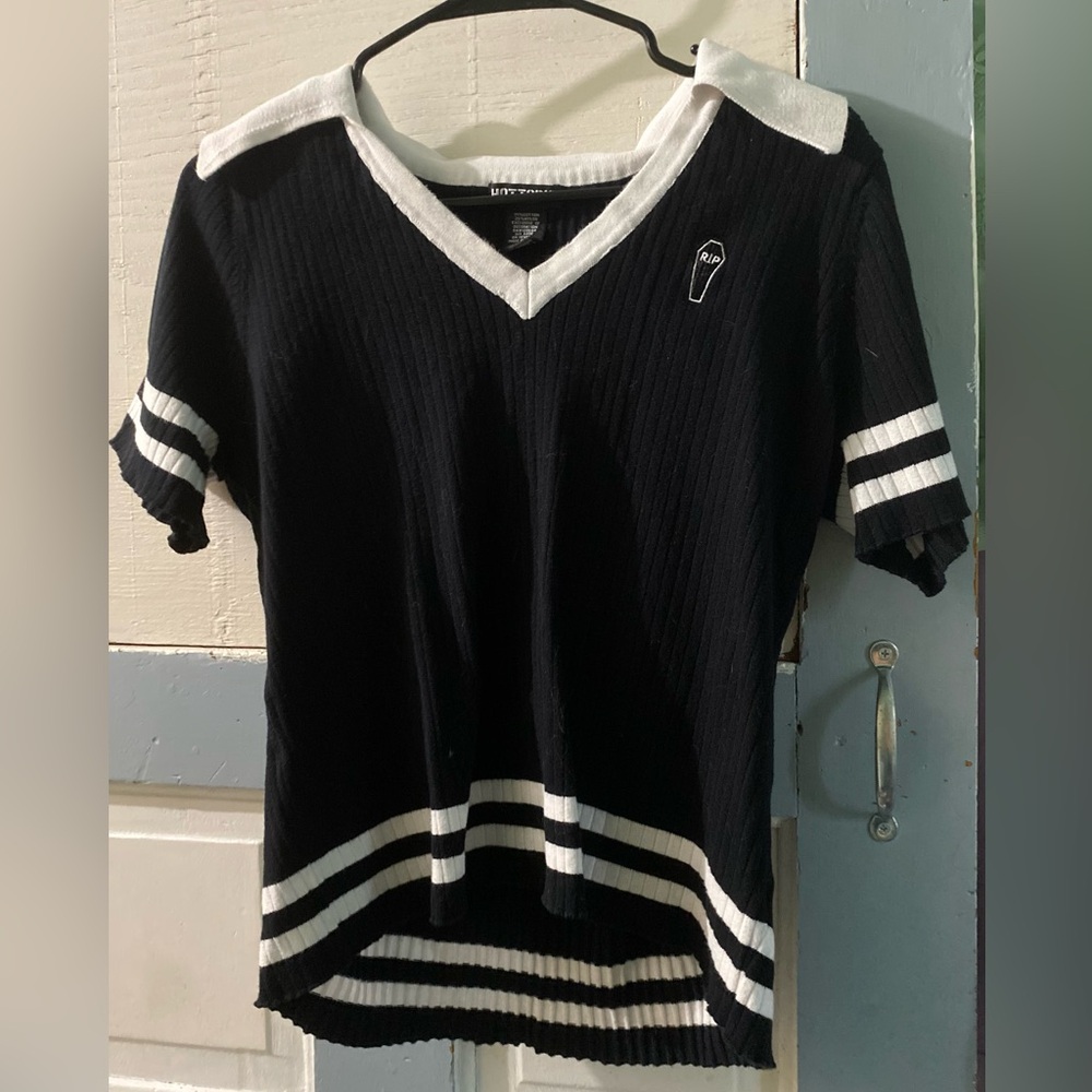 Hot topic shot sleeve coffin sweater